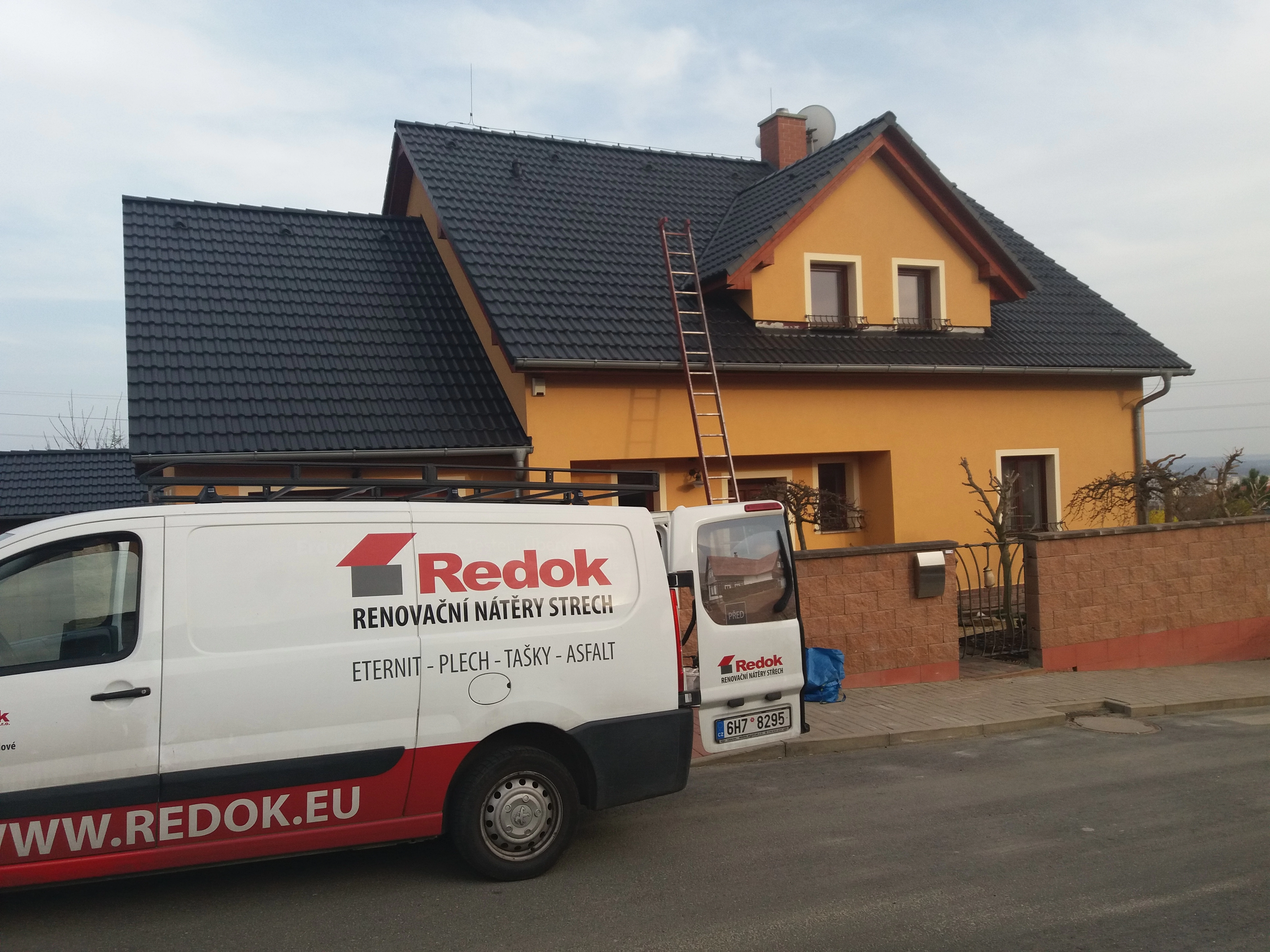 Čištění a nátěry taškových střech 2025