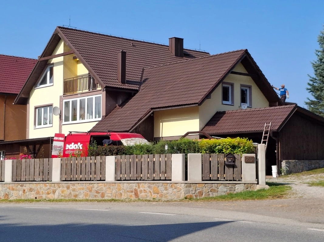 Čištění a nátěry střech - hodnocení roku 2025 a novinky pro letošní rok 2026