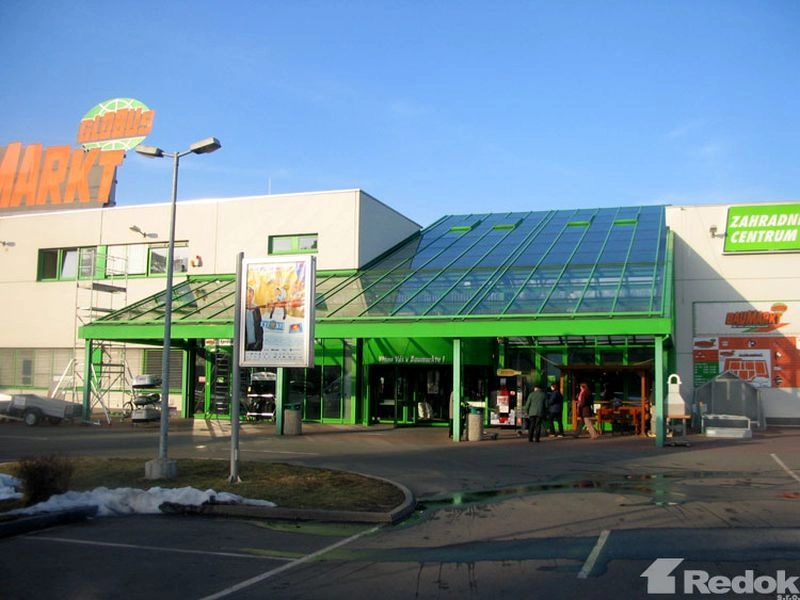 Mytí proskleného obvodového pláště (1x ročně) 