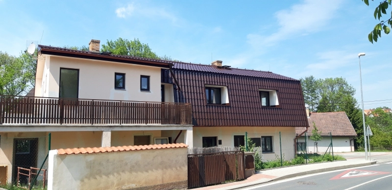 Nátěr povrchově upravené střechy (Lindab)