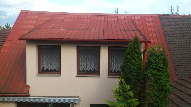 Renovační nátěr alukrytové střechy
