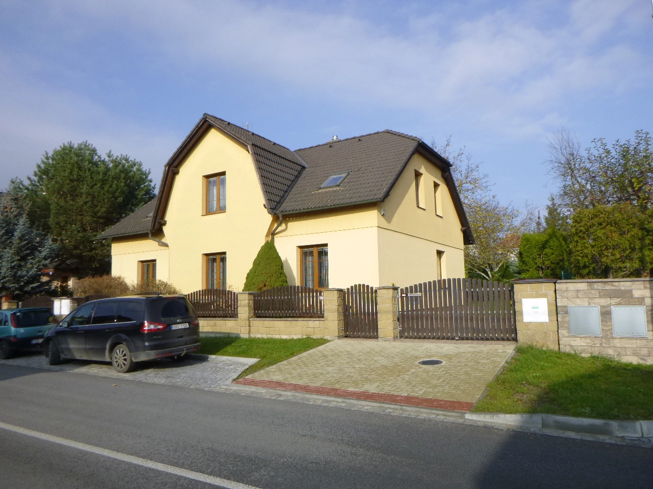 Renovační nátěr taškové střechy